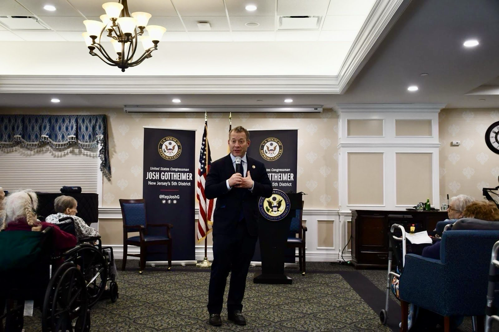 PHOTO RELEASE: Gottheimer Visits Jewish Home Assisted Living in River Vale